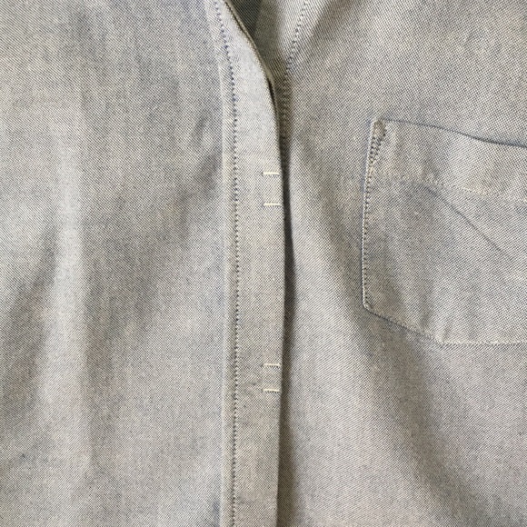 American Eagle Button Down Chambray Shirt XS - Picture 3 of 5